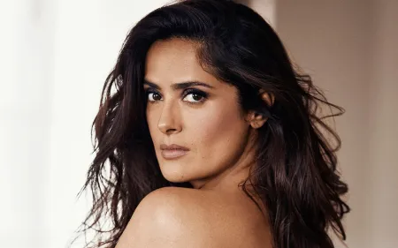 Salma Hayek glanced over her shoulder