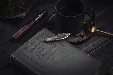 Кофе и старая книга