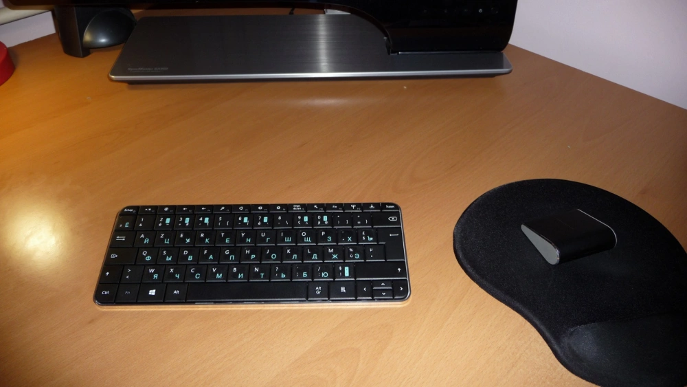 Клавиатура и мышь Wedge Mobile