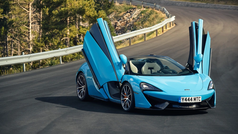 McLaren 570S Spider Cyan