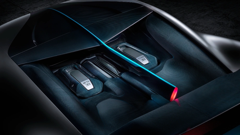 2019 Bugatti  Divo W16 Engine  4K UHD