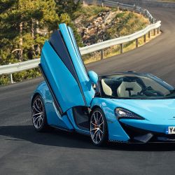 McLaren 570S Spider Cyan