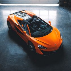 McLaren 570S Spider Orange